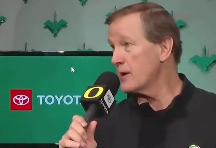 俄勒冈主帅再提林葳！亲承进步，但不满组织与防守，披露CBA隐患|NCAA|比赛|密歇根|杰克逊|篮球_新浪体育_新浪新闻