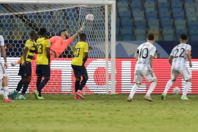 英超直播-美洲杯进2任意球 58对56 梅西任意球破门数超C罗