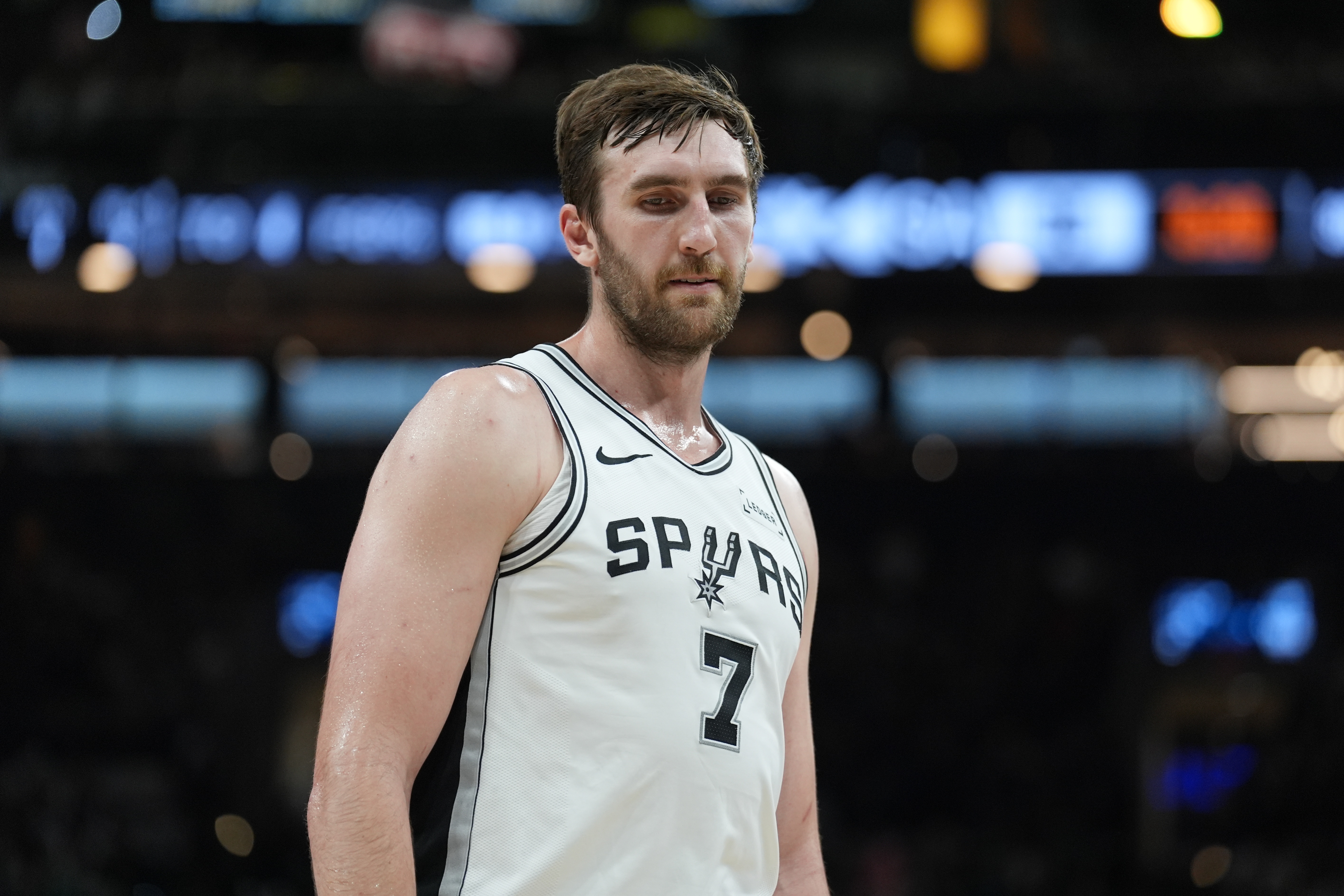 看球网-哈珀：科内特是无名英雄 没文班亚马&amp;他的表现对我们太关键了